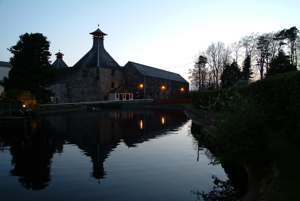 Cadhu distillery_at twilight